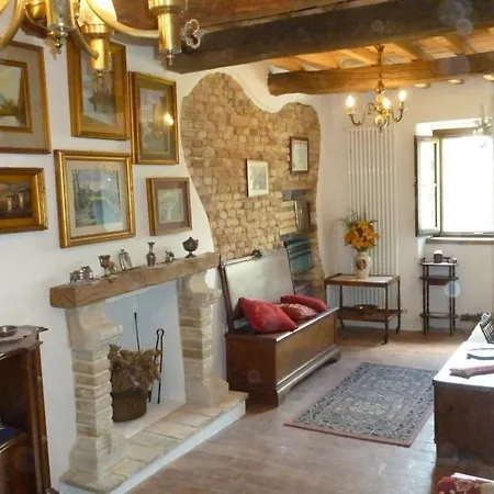 Casa Nel Castello * Saltara